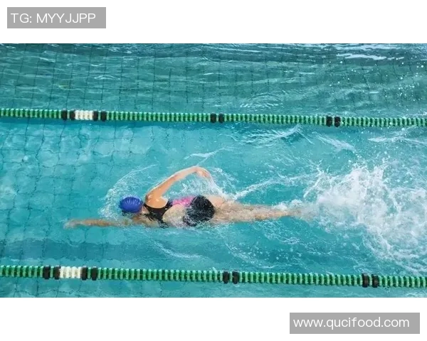 自由泳训练技巧与方法全面解析 提升游泳速度与技巧的关键要素