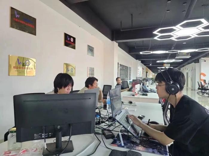 开云电竞多项政策“组合拳”破局结业生失业创业“最初一千米”(图3)